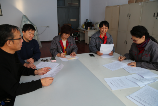 tyc1286太阳成集团教师第一支部研讨会和组织生活会